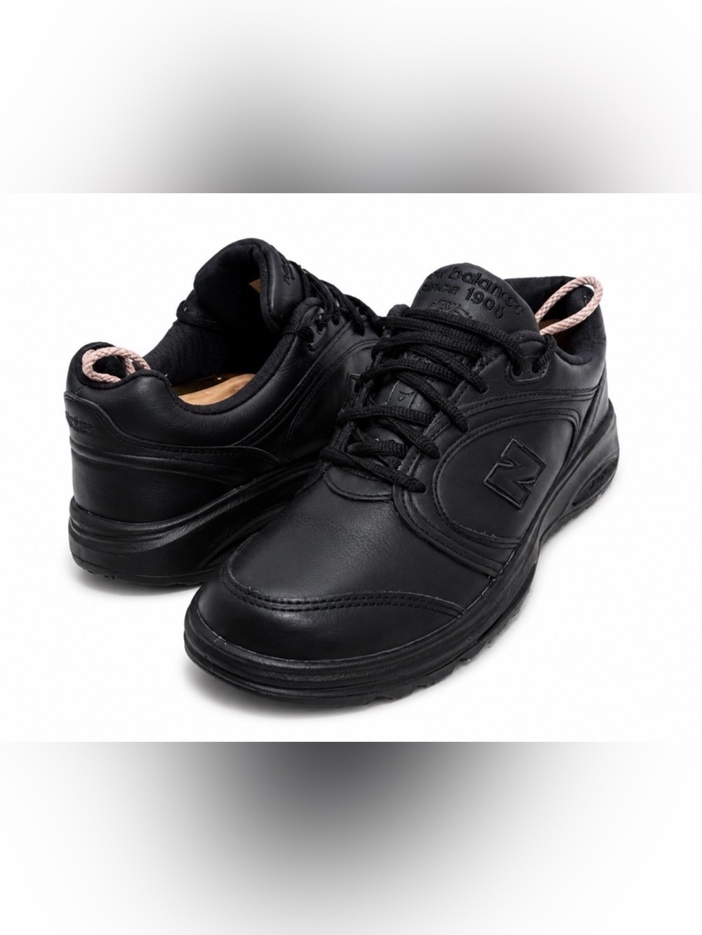 New Balance 812 WW812BK Black Leather Walking Shoes Women’s 7